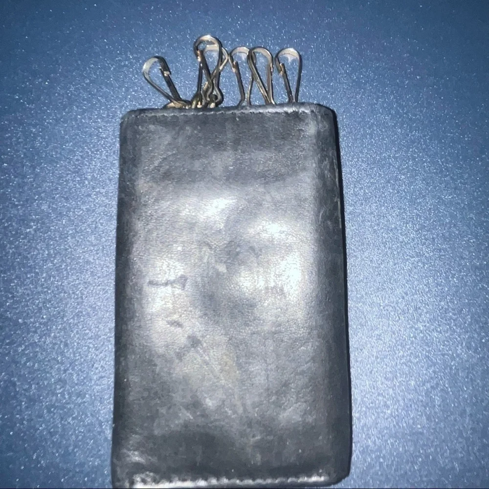 LODIS leather key cas black